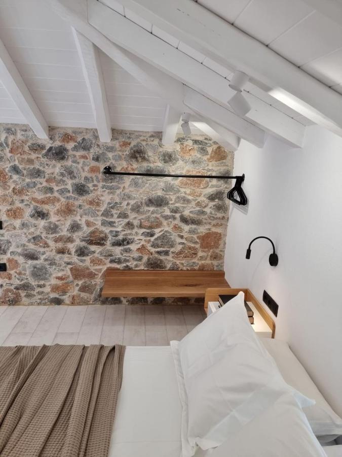 Stone Build Suite With Private Pool 克里奥斯 外观 照片